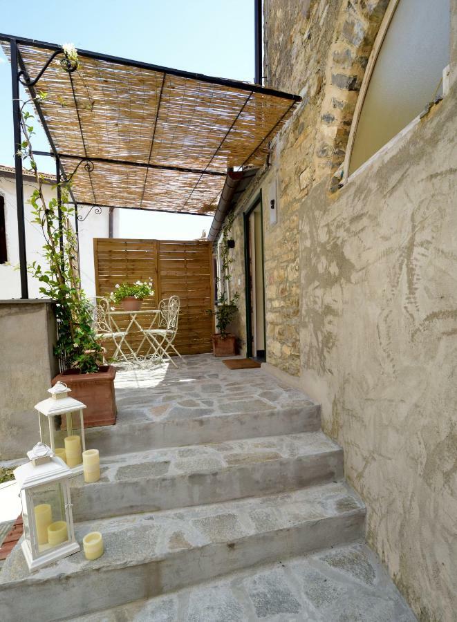 Vasia Chalet In Liguriaヴィラ エクステリア 写真